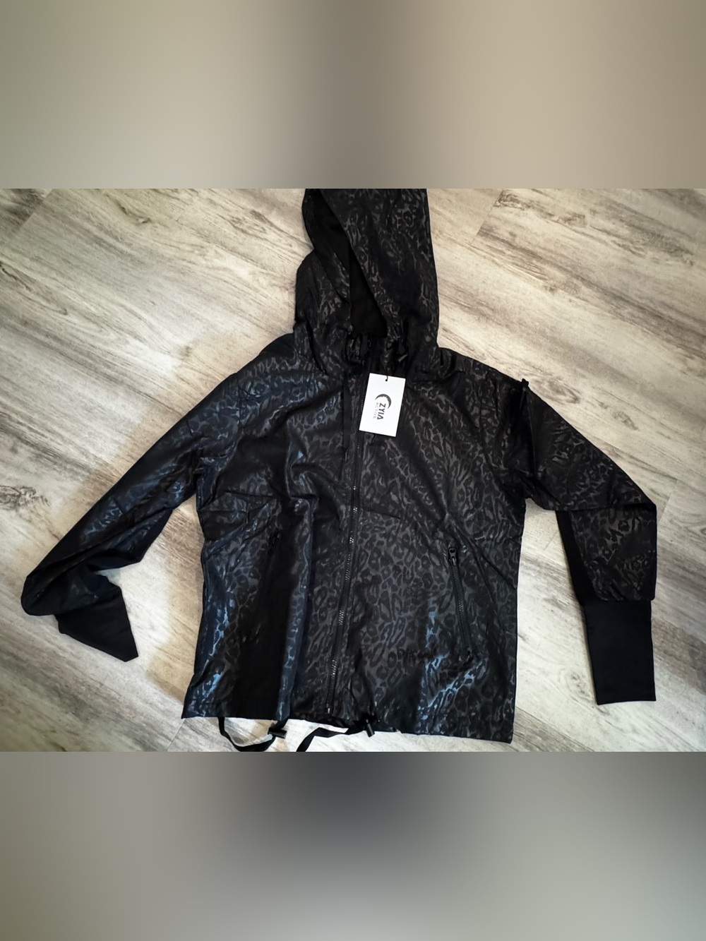 ZYIA Women's Black Leopard-Print Hooded Bomber Jacket size medium. NWT